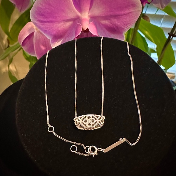 Kendra Scott DIAMOND 14k Fine Jewelry “ELISA” in white gold—LIKE NEW condition - Picture 7 of 13